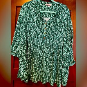 Db 3x green, white, black long sleeve